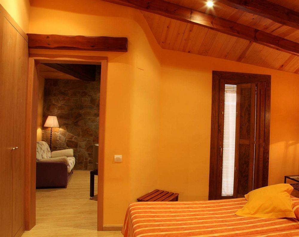 Hotel Ripoll Сан-Іларі-Сакальм Екстер'єр фото